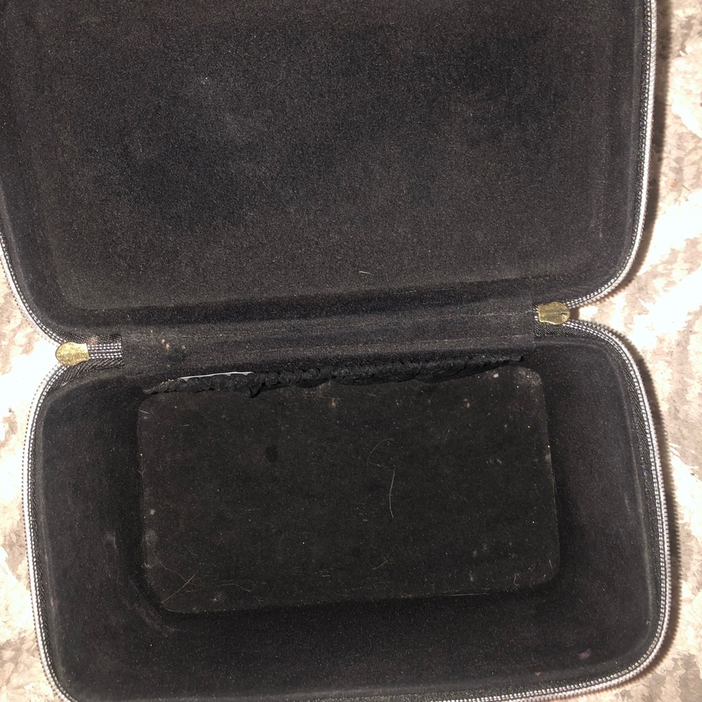 Makeup box - Picture 3 of 3